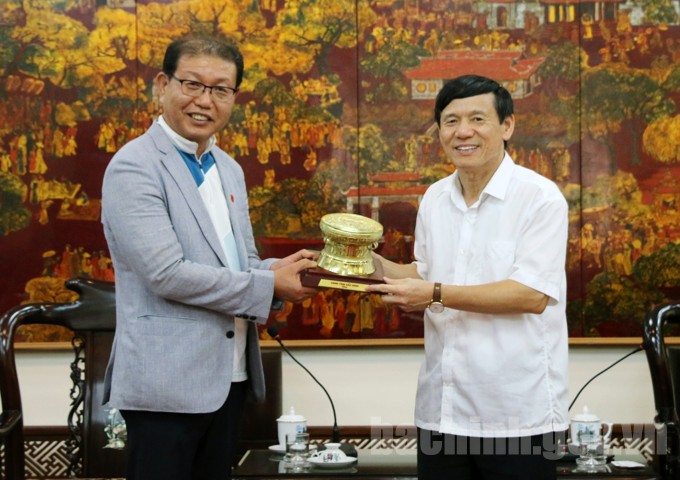 Delegation Of Republic Of Korea Works In Bac Ninh Province