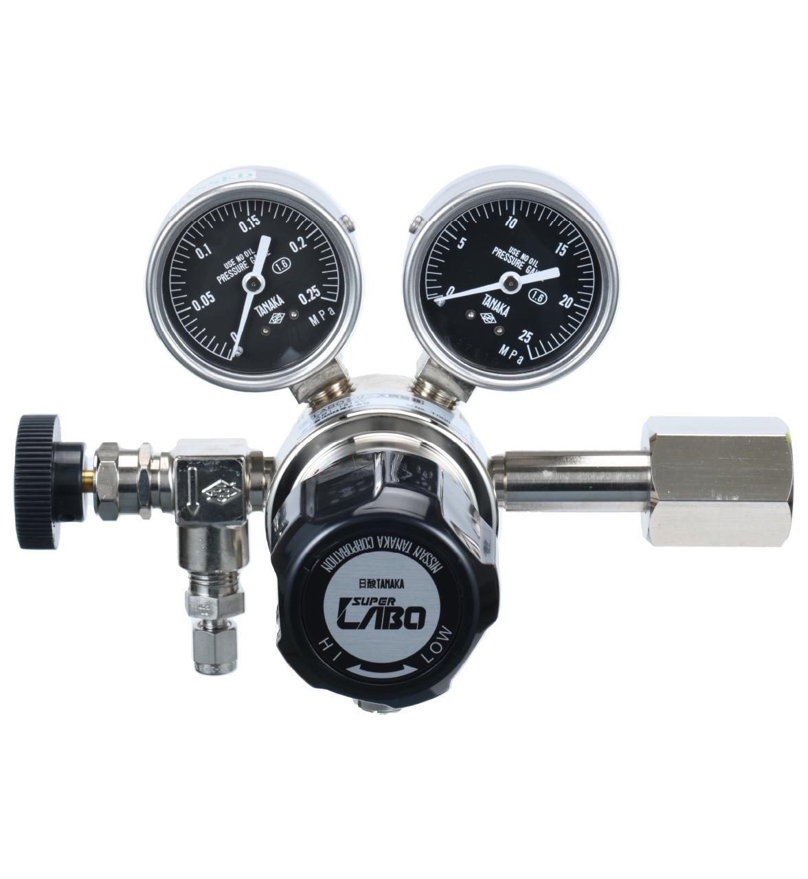 A close-up of a gas regulator

Description automatically generated with medium confidence